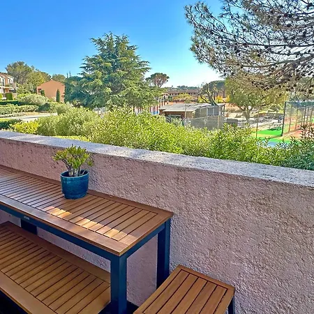 Renove 2025 - 6 Personnes - Clim Parking Piscine Terrasse Apartman *